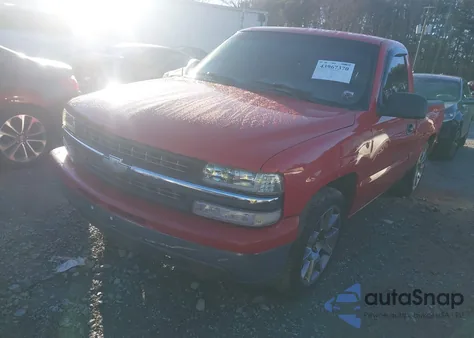 2000 Chevrolet Silverado 1500 Ls z USA, uszkodzony, nr VIN 1GCEC14T1YZ209486